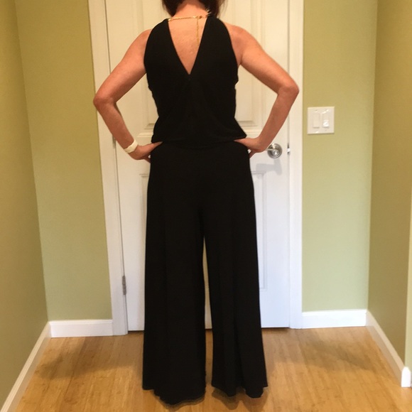 Elegant Jumpsuit - Picture 2 of 3
